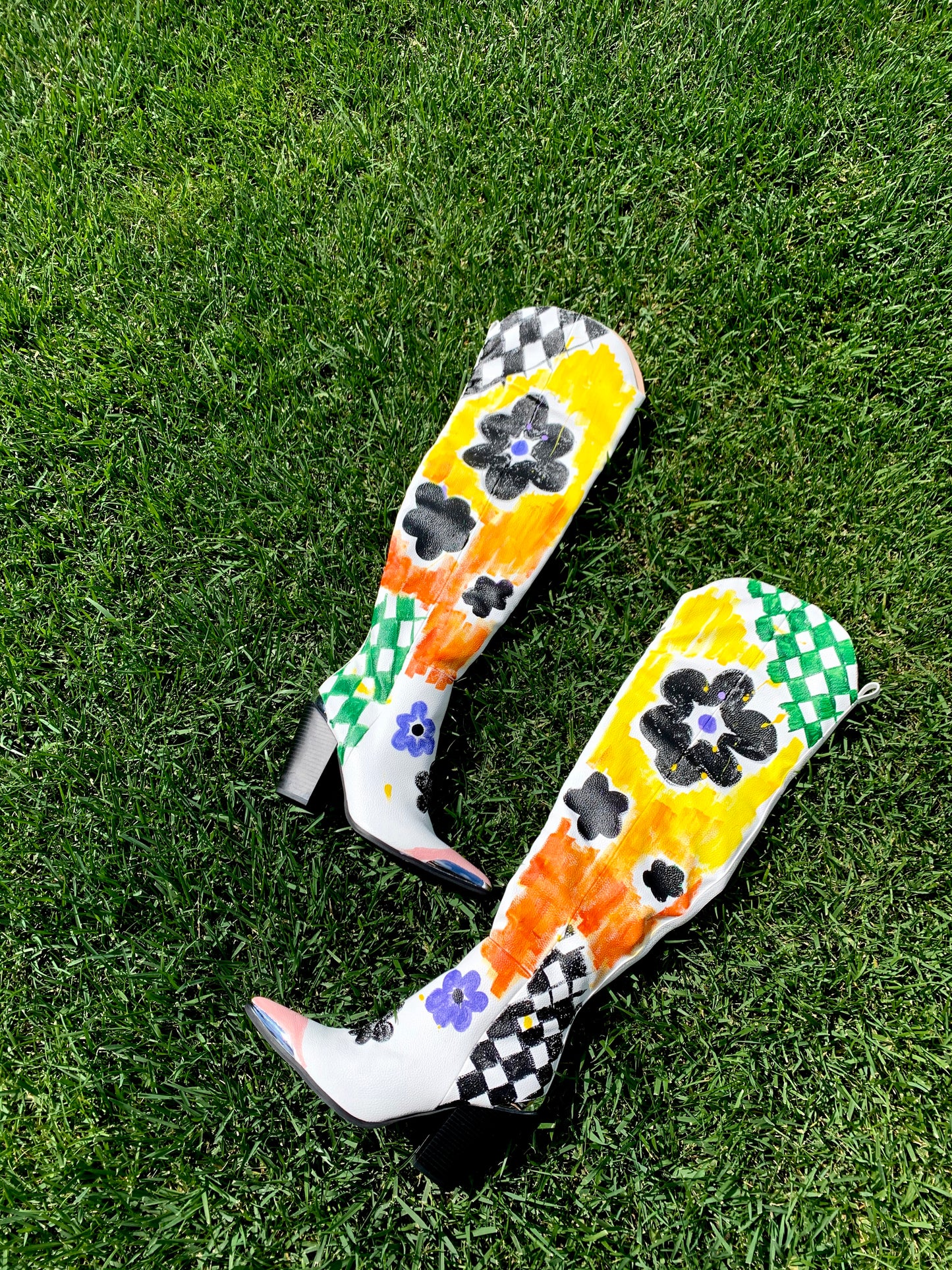 The CRAYON Boot